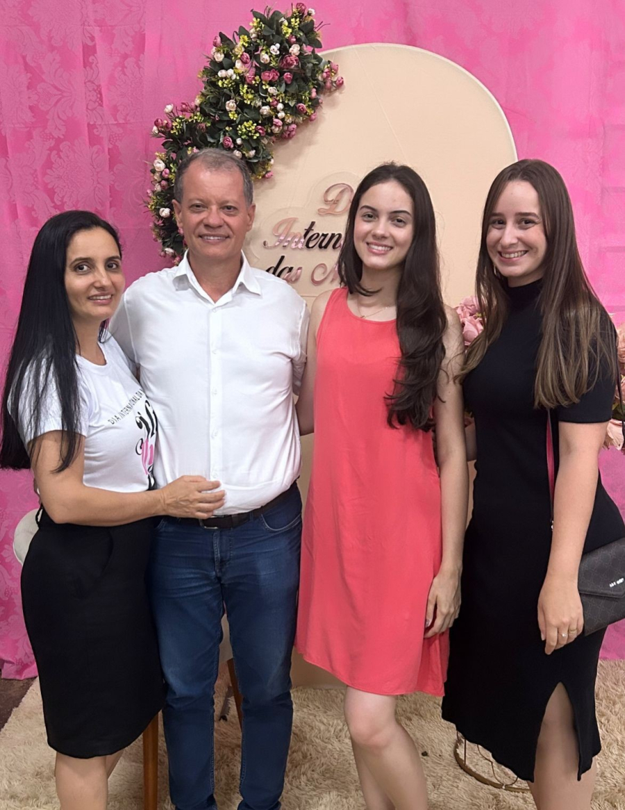 Em comemoração ao Dia das Mães, o prefeito Edinho envia uma mensagem especial para todas as mães.